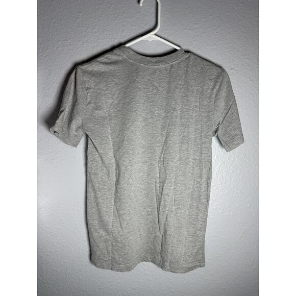 Tommy Bahama Short Sleeve Crewneck T-Shirt Youth XL Gray w/ Marlin Logo - Picture 2 of 3